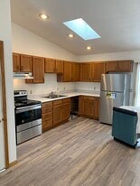 2161 Sunnyslope Dr in Dubuque, IA - Building Photo