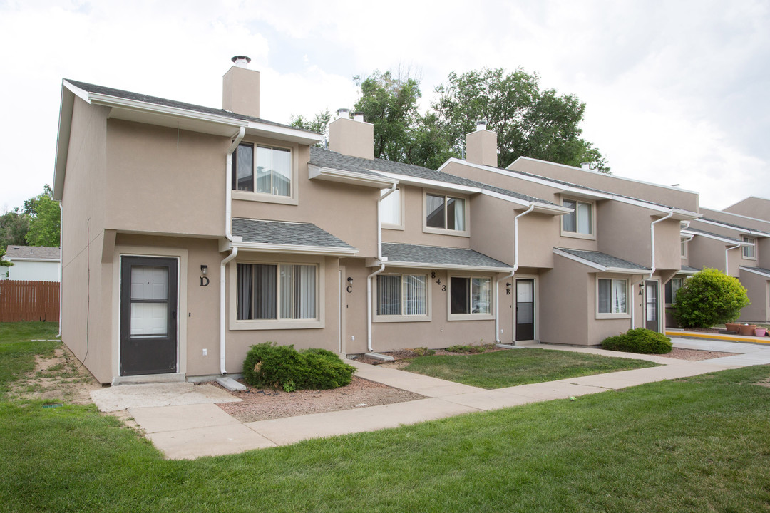 Yuma Court Townhomes in Colorado Springs, CO - Building Photo