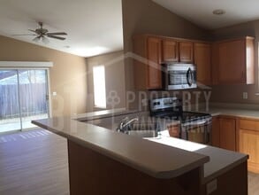 186 Quail Run Rd in Branson, MO - Foto de edificio - Building Photo