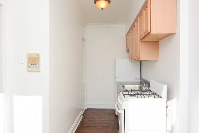 4646 N Paulina St in Chicago, IL - Foto de edificio - Building Photo