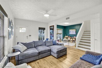 534 Leawood Cir in Naples, FL - Building Photo - Building Photo