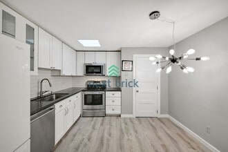 4308 NE Sunset Blvd in Renton, WA - Building Photo - Building Photo