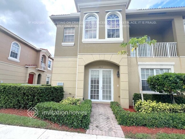 property at 5817 Hampton Hills Blvd