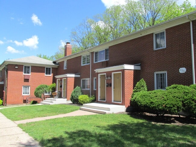 426 Middle Tpke W, Unit #52
