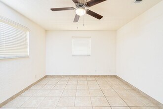 402 S Willow Ave in Port Orange, FL - Building Photo - Building Photo