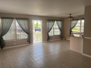 325 Ocean Breeze in Lake Worth Beach, FL - Building Photo - Building Photo