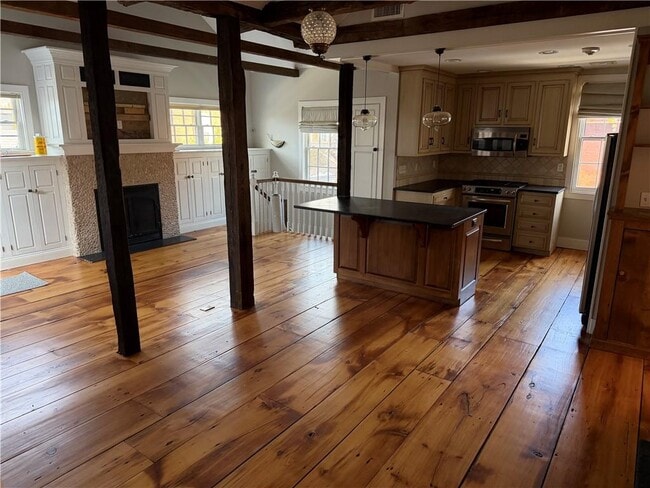 property at 31 Bradford St