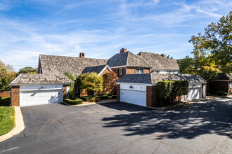 Corinth Downs Compton Court in Prairie Village, KS - Building Photo - Primary Photo