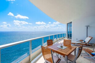 1600 S Ocean Blvd in Pompano Beach, FL - Building Photo