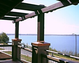 1300 Peace Portal Dr, Unit 306 in Blaine, WA - Building Photo - Building Photo