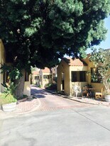 5031 Bakman Ave in North Hollywood, CA - Building Photo