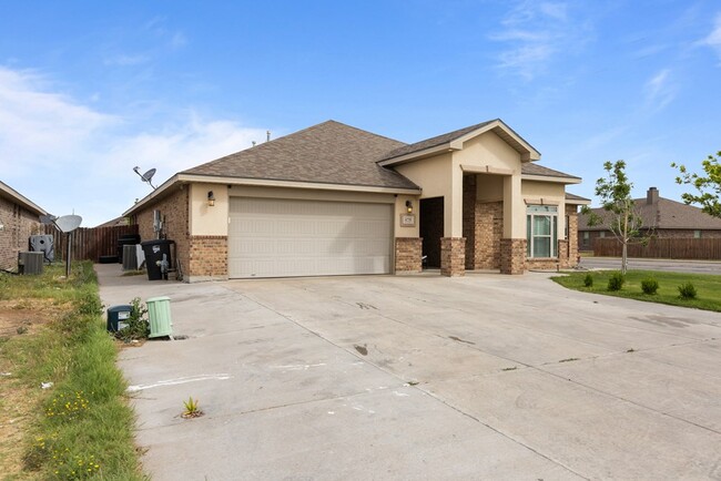 825 E 91st St in Odessa, TX - Building Photo - Building Photo