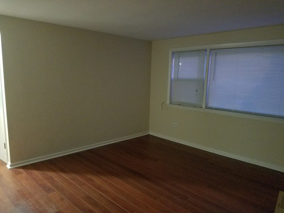 4752 N Menard Ave in Chicago, IL - Building Photo