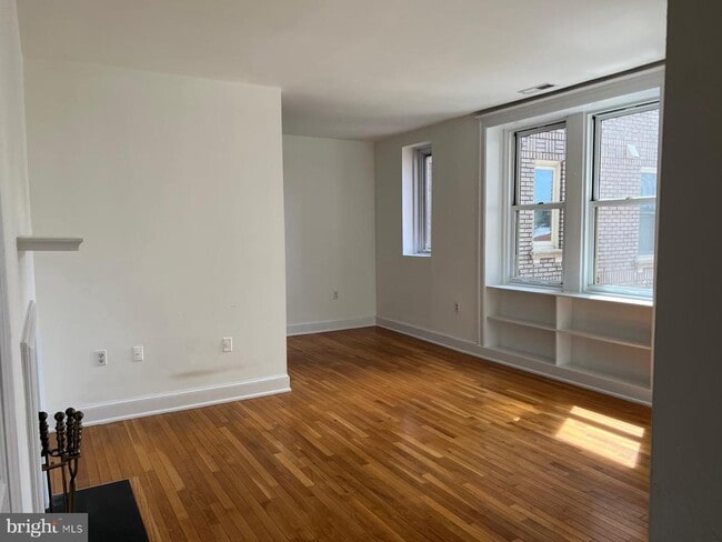 1916 17th St NW in Washington, DC - Foto de edificio - Building Photo