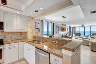 10680 S Ocean Dr in Jensen Beach, FL - Building Photo - Building Photo
