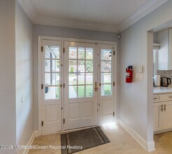 9 Harbor Ct in West Long Branch, NJ - Building Photo - Building Photo