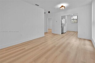 1119 SW 6th St in Miami, FL - Building Photo