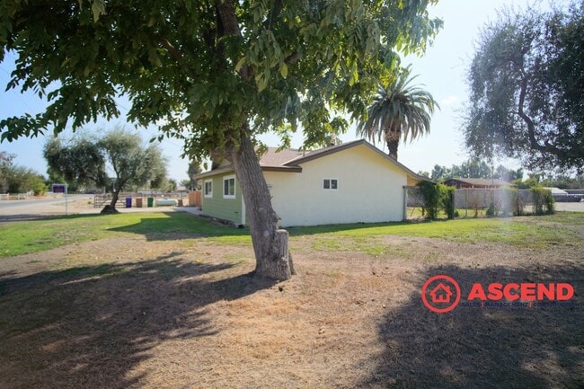 701 Pinto St in Bakersfield, CA - Building Photo - Building Photo