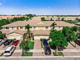 5905 Abbey Rd in Tamarac, FL - Building Photo