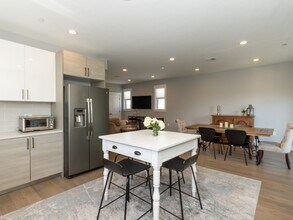 447 Frankfort St in Boston, MA - Building Photo - Building Photo