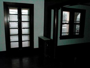 302 W Grand Ave, Unit 2 in Dayton, OH - Foto de edificio - Building Photo