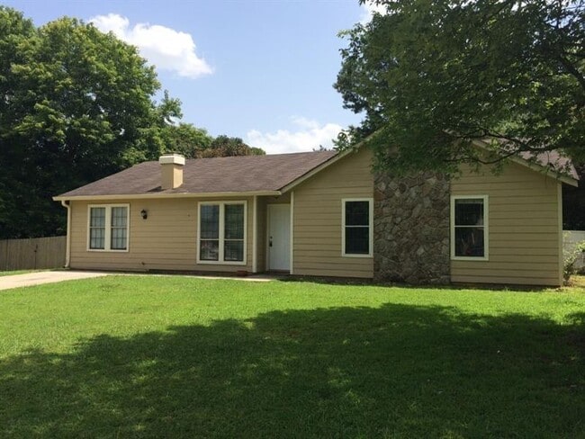 property at 604 Old Manor Rd NW