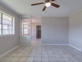 1979 Kilarney Ave in Memphis, TN - Building Photo