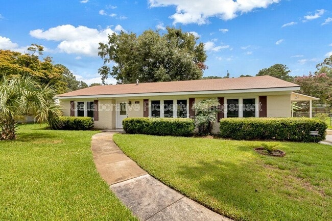 property at 319 Tanglewood Rd