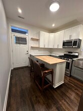 3332 W Belle Plaine Ave in Chicago, IL - Building Photo - Building Photo