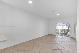5670 NW 116th Ave in Doral, FL - Building Photo - Building Photo