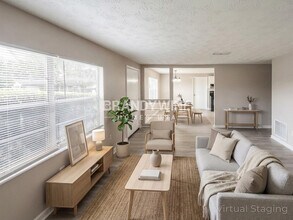 8409 Red Holly Ln in Jacksonville, FL - Foto de edificio - Building Photo