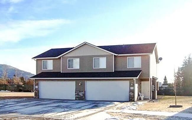 property at 154 E Jadynn Ct