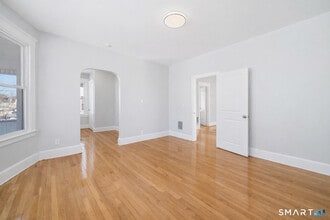 196 Center St in West Haven, CT - Building Photo - Building Photo