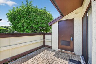 270 Beaver Dam Ct in Royal Palm Beach, FL - Building Photo - Building Photo