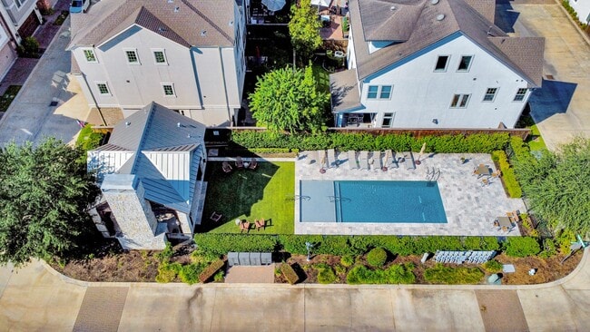 8306 Hillendahl Blvd in Houston, TX - Building Photo - Building Photo