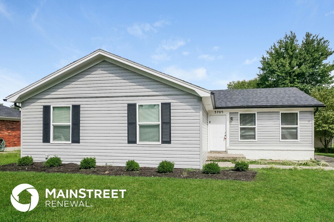 3705 Bartlett Ct in Louisville, KY - Foto de edificio