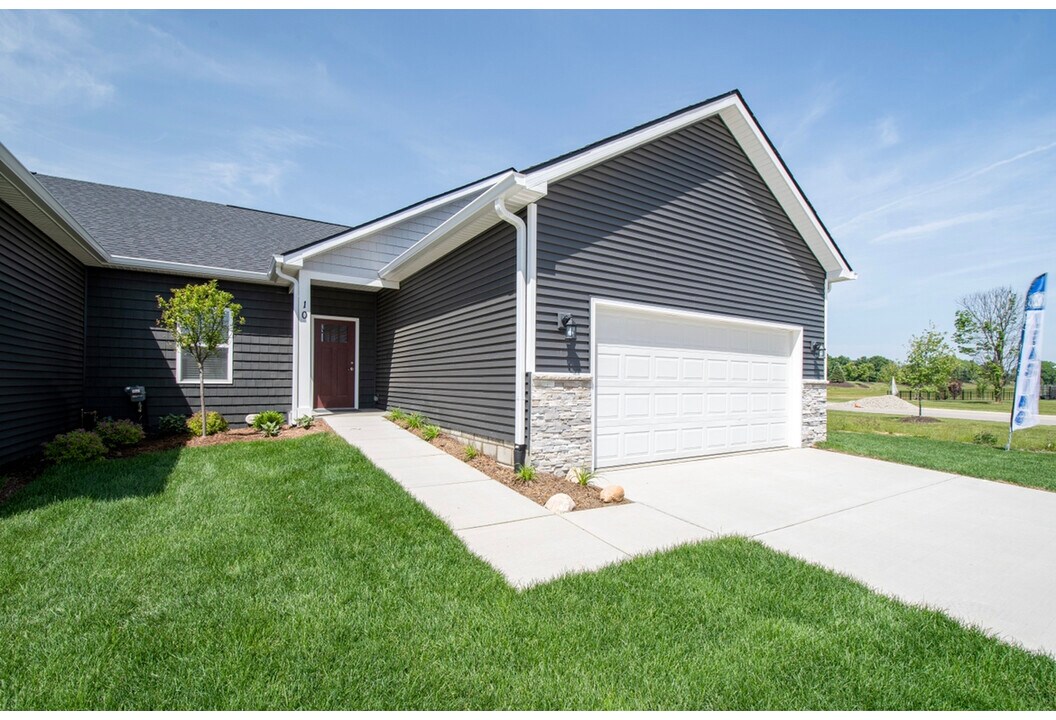 236 Percy Dr in Howell, MI - Building Photo