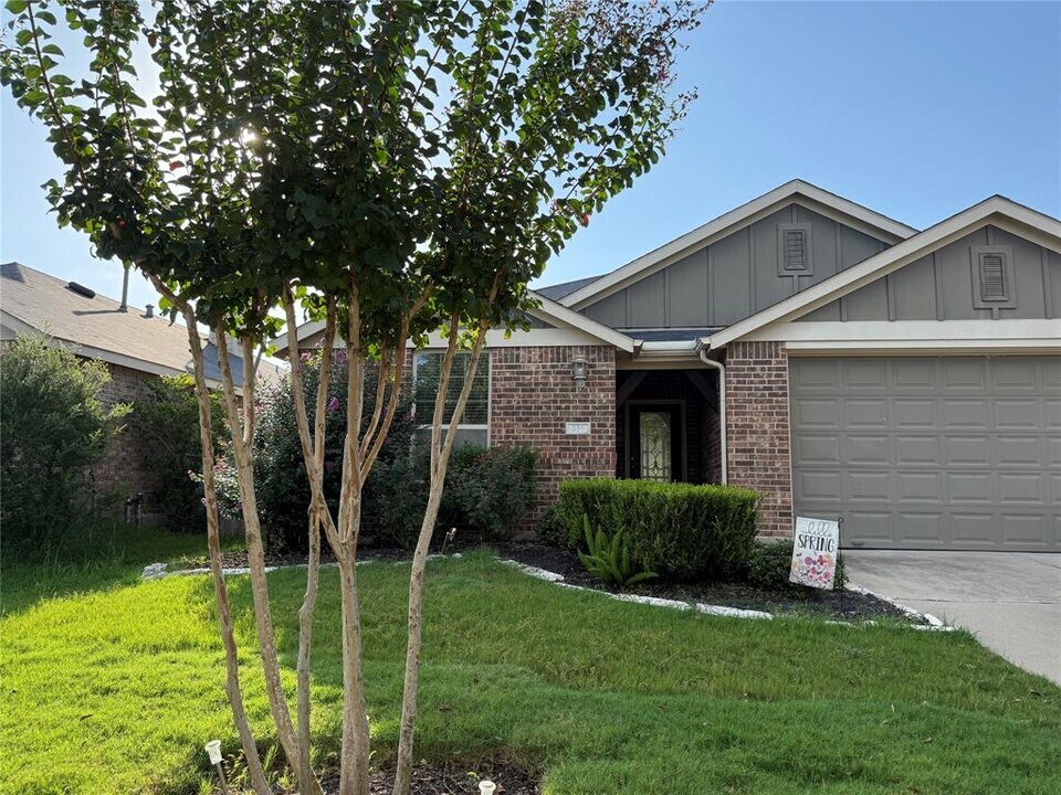235 Stoneroller Dr in Rosenberg, TX - Building Photo