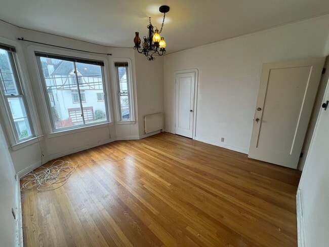 1695 12th Ave, Unit #2 in San Francisco, CA - Building Photo - Building Photo