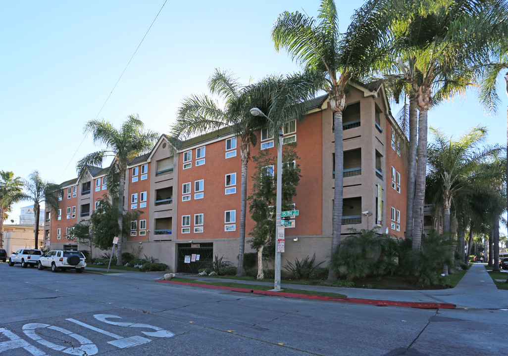 The Courtyard in Santa Ana, CA - Building Photo