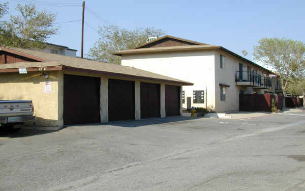 16518 Avalon Ave in Victorville, CA - Building Photo - Building Photo