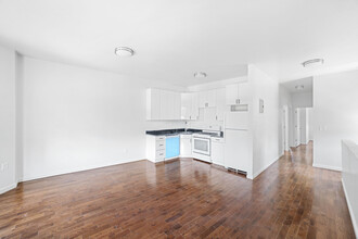 1604 Van Buren St in Bronx, NY - Building Photo - Interior Photo