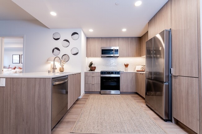 Revery in Burlingame, CA - Foto de edificio - Building Photo