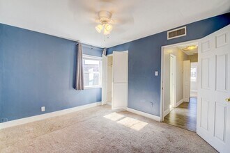 1037 Yucca Ave in Las Vegas, NV - Building Photo - Building Photo