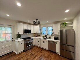 329 Margaret Ave in Essex, MD - Building Photo