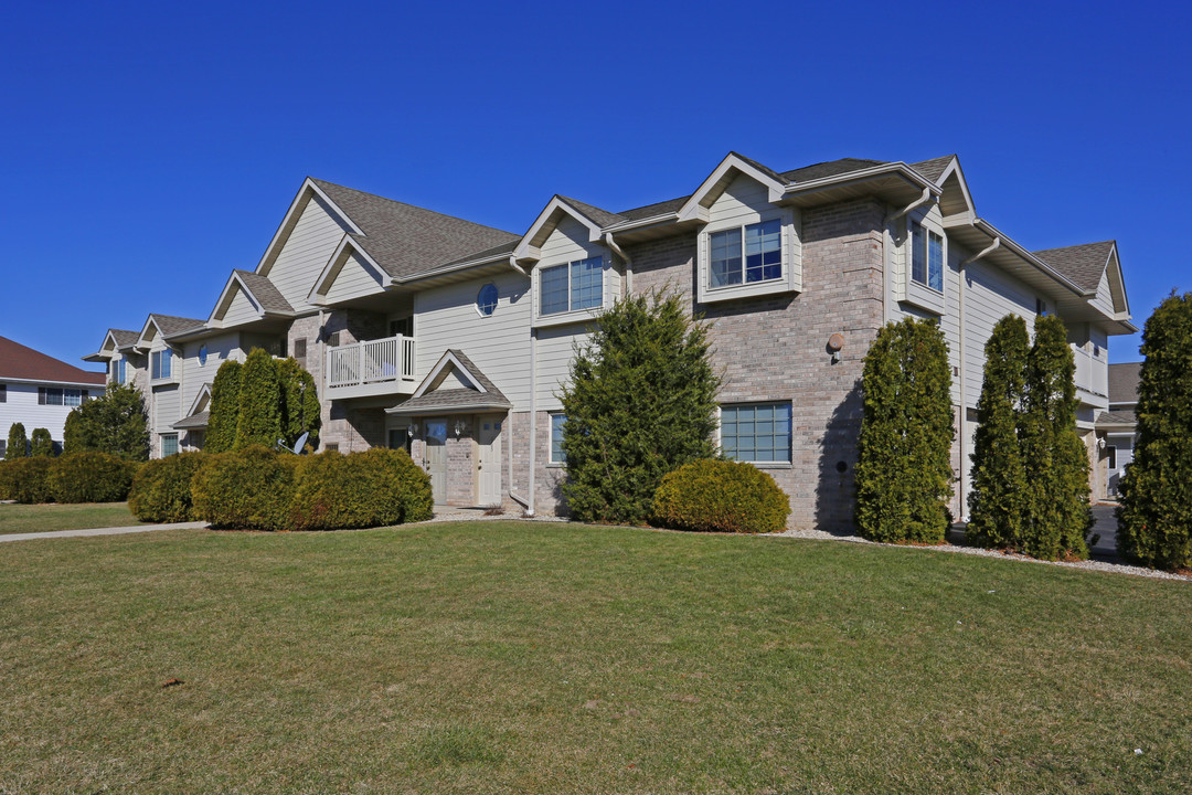 Regal Pointe Apartments in Kenosha, WI - Foto de edificio