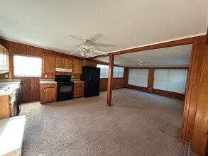 409 E Barnard St in Glennville, GA - Building Photo - Building Photo