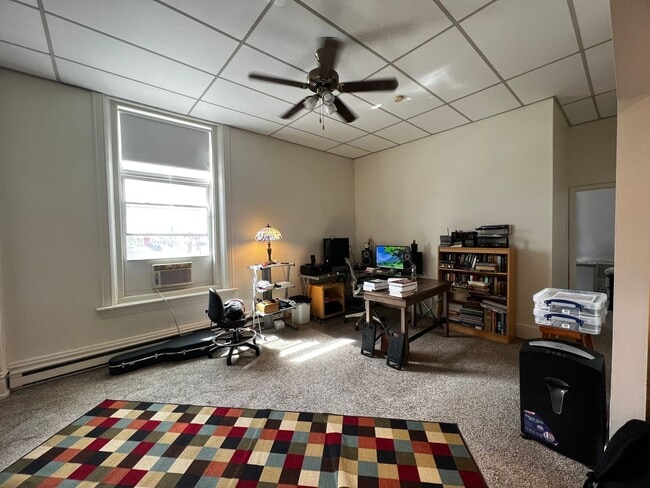 8 W Main St in Mount Joy, PA - Building Photo - Building Photo