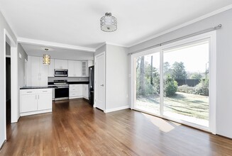 4712 Fairheath Rd in Charlotte, NC - Building Photo - Building Photo