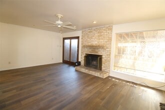 3206 Briar Ct in Baytown, TX - Building Photo - Building Photo